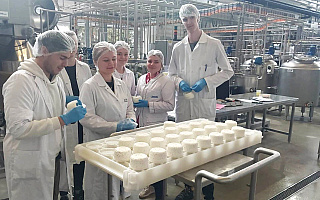 Studenci z UWM pobili własny rekord w rozciąganiu sera